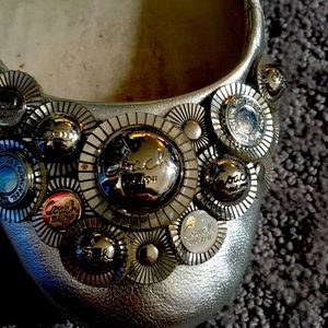 Authentic coach silver leather flats with chrome detailing